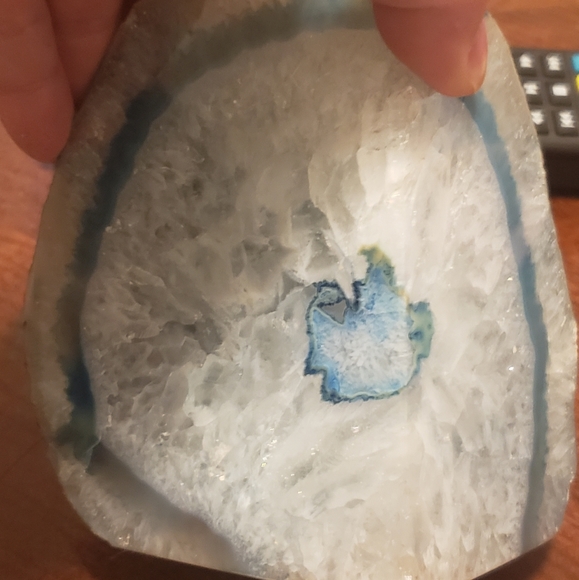 Gorgeous blue Agate Crystals/Bookends - Picture 2 of 6